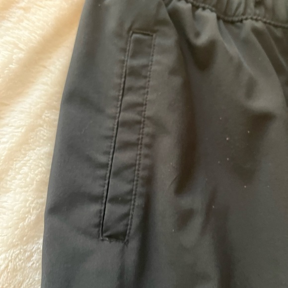 Women’s Under Armor Joggers - Picture 6 of 6